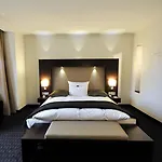 维灵格斯公园酒店 4*
